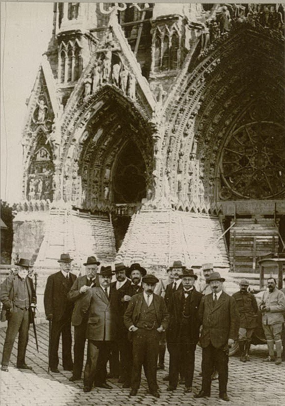 Le 26 septembre 1916 : mission parlementaire française (MM. Balande, Leredu, Groslard, Flayelle, Sixte-Quenin, Hub. Rougier, etc.)