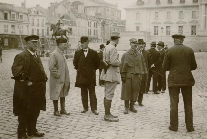 Le 30 septembre 1916 : mission parlementaire française (MM. Le Roy, de Wendel, Lefas, Deguise, Charpentier, Foucher)
