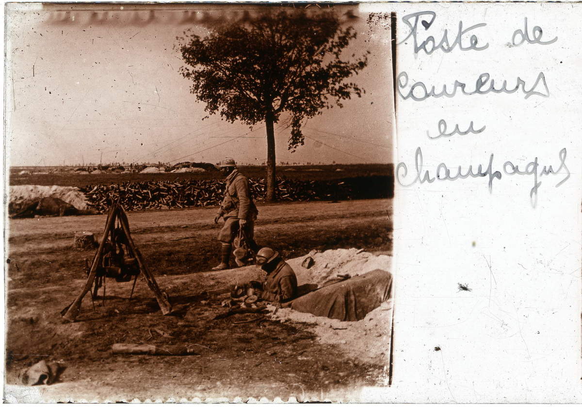ob_910573_neri-bt-14-024-e-poste-de-coureurs-en