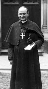 Cardinal Amette, en 1913